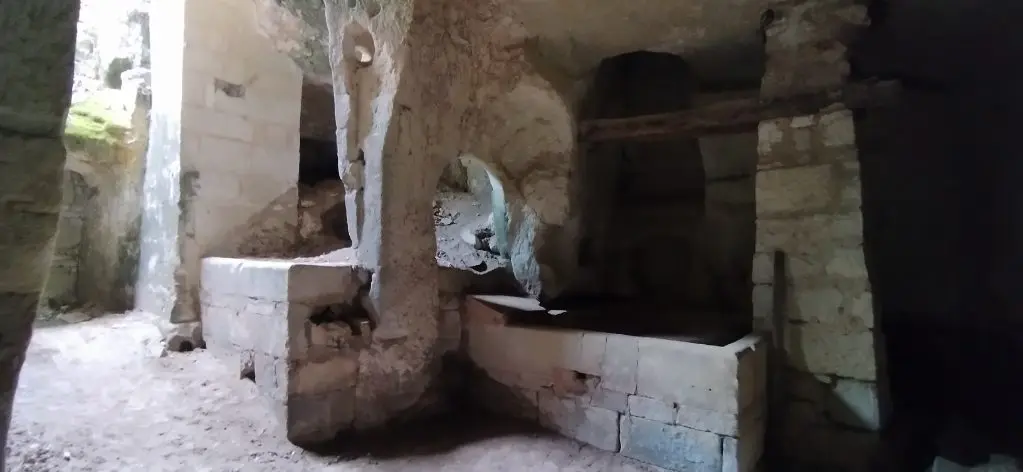 Pressoirs dans les troglodytes Souterrains